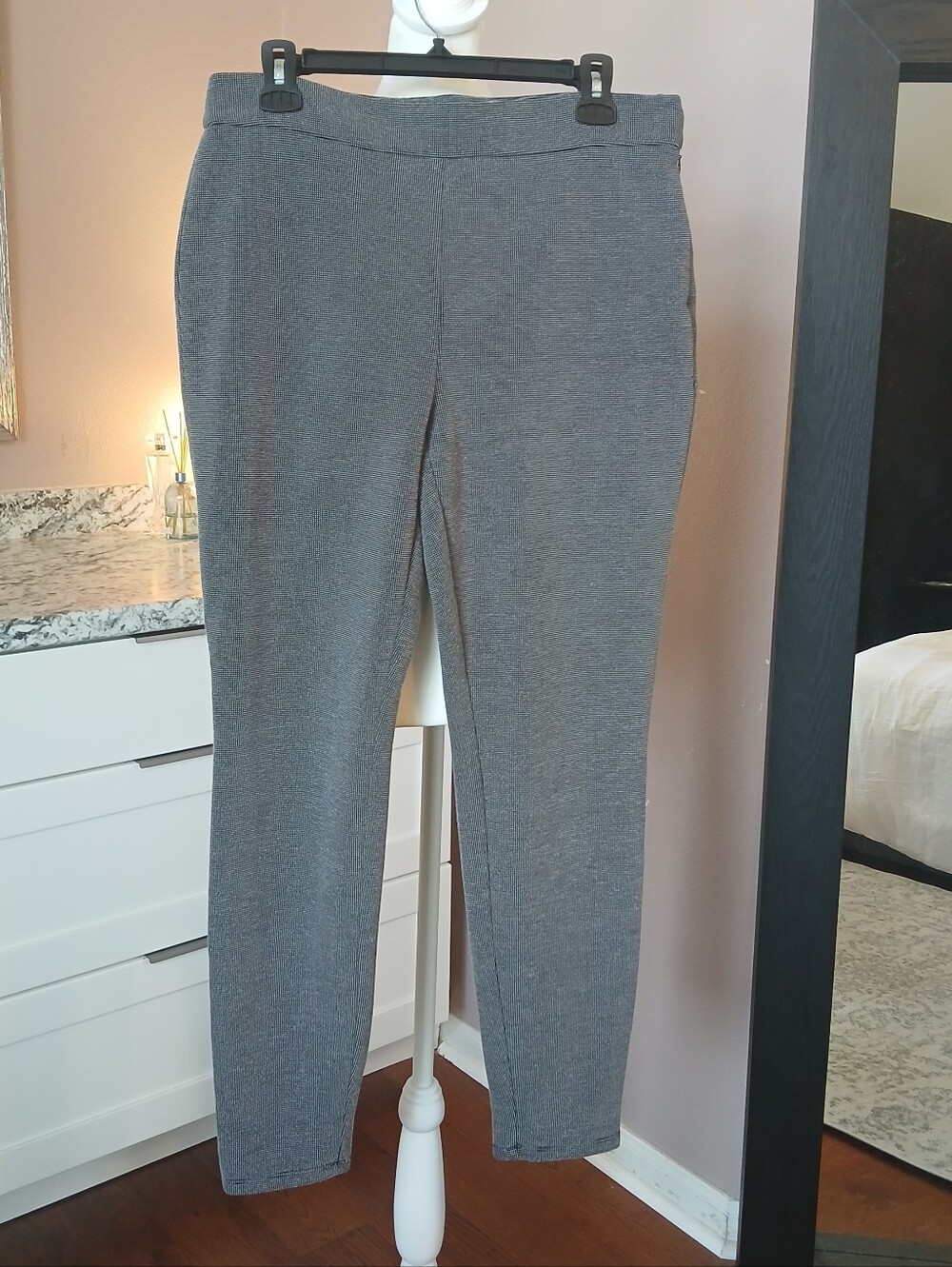 WHBM Ponte Skinny Work Pants Black White Sz 10